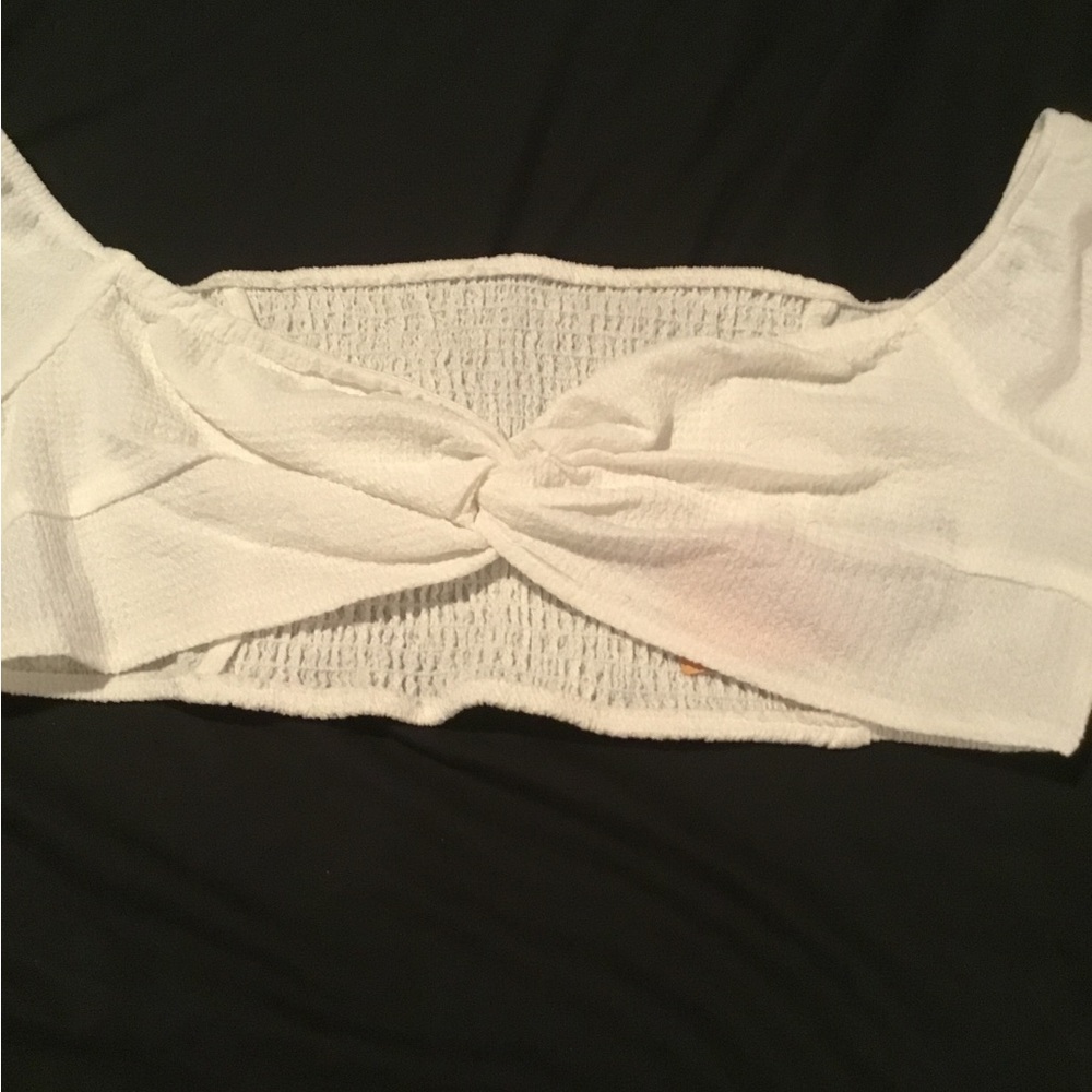 White Twist Front Women’s cropped Top